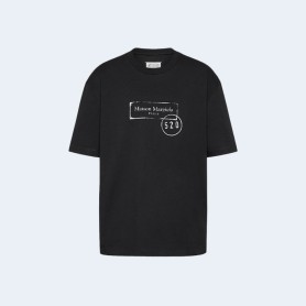마르지엘라 520 프린트 로고 오버핏 티셔츠 2COLOR (BLACK) (WHITE)