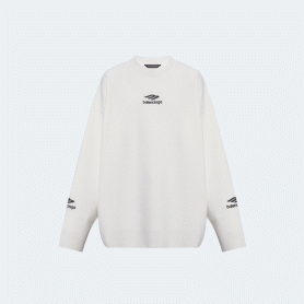 발렌시아가 크루넥 스웨터