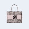 디올 Miss dior Allover 북 토트 미디엄 백 핑크