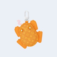 루이비통 LV 프로그 백 참 M02215