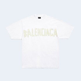 발렌시아가 테이프 타입 미디엄 핏 티셔츠 화이트
